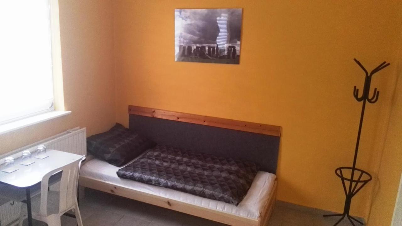 Collingo Belvarosi Szallas Daire Kazincbarcika Dış mekan fotoğraf