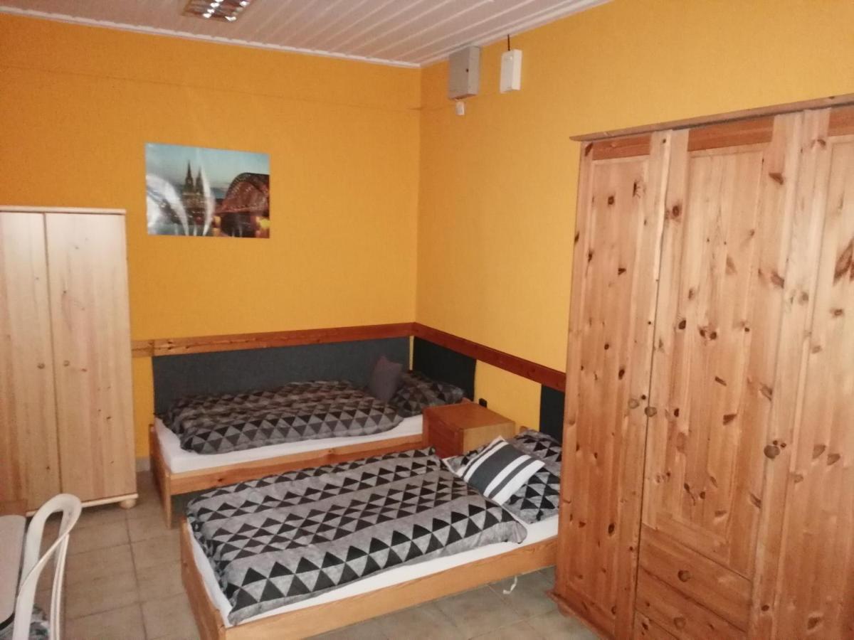 Collingo Belvarosi Szallas Daire Kazincbarcika Dış mekan fotoğraf