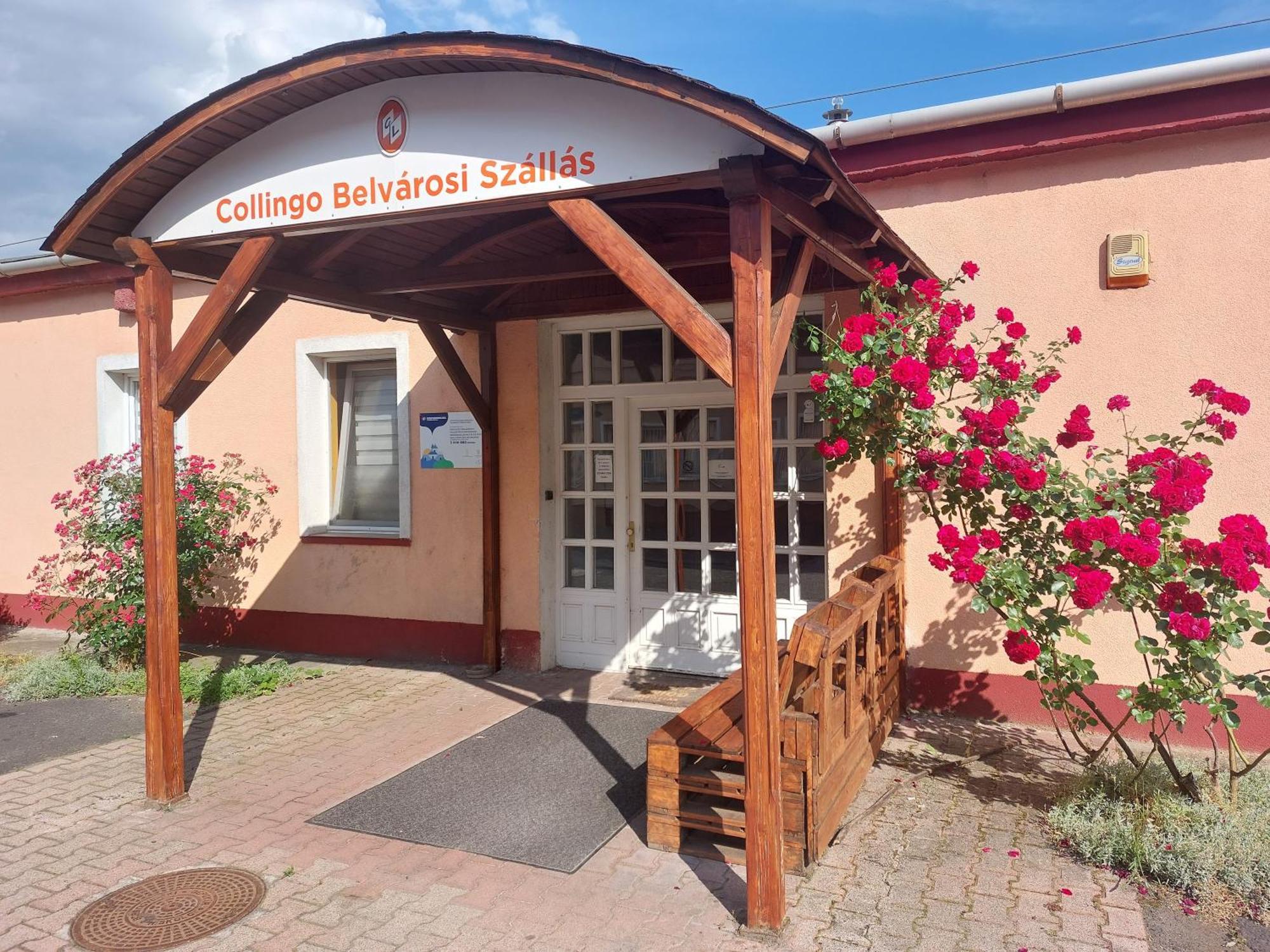 Collingo Belvarosi Szallas Daire Kazincbarcika Dış mekan fotoğraf